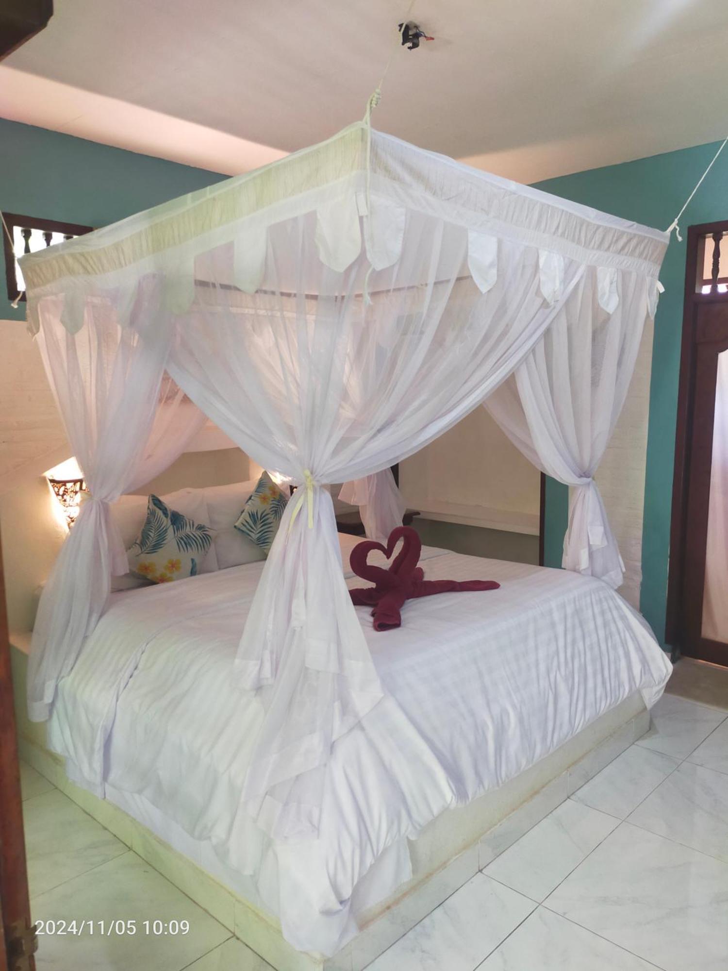 Puri Oka Beach Bungalows Candidasa Dış mekan fotoğraf
