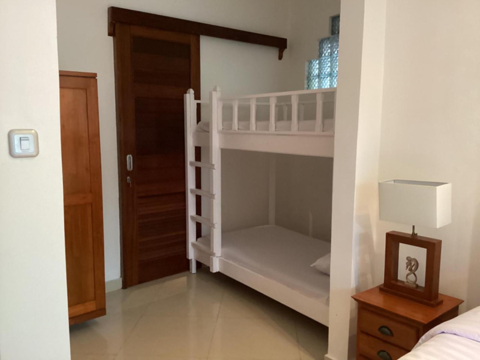 Puri Oka Beach Bungalows Candidasa Dış mekan fotoğraf