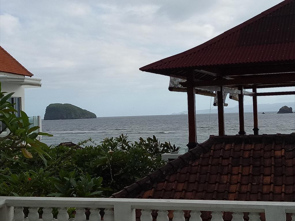 Puri Oka Beach Bungalows Candidasa Dış mekan fotoğraf