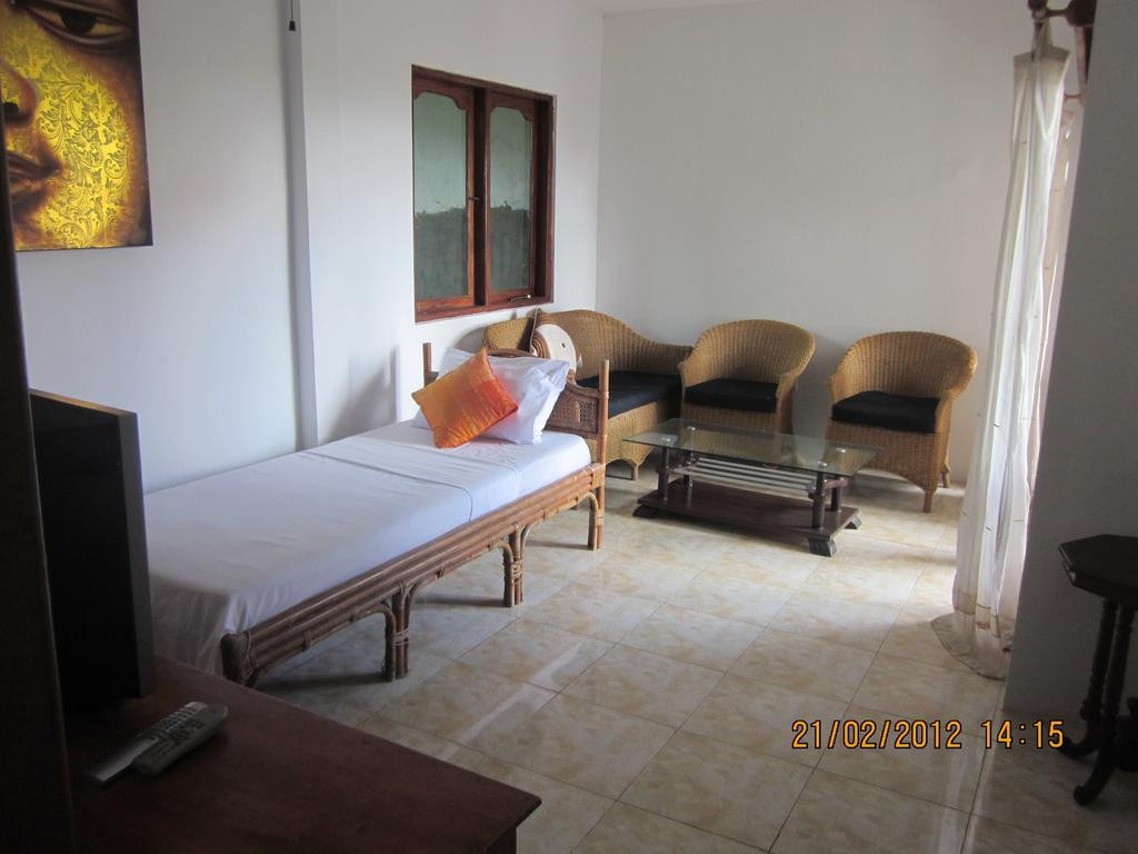 Puri Oka Beach Bungalows Candidasa Dış mekan fotoğraf