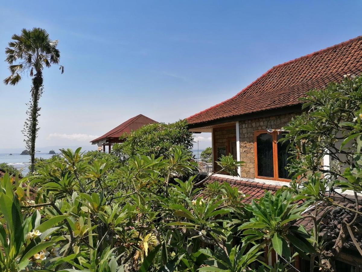 Puri Oka Beach Bungalows Candidasa Dış mekan fotoğraf